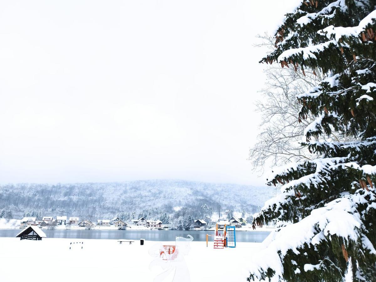 Vila Kosjenka On Lake Sabljaci オグリン エクステリア 写真